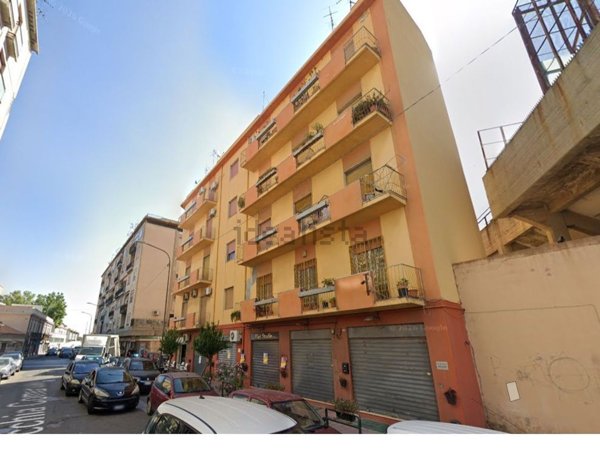 locale commerciale in affitto a Messina in zona Gazzi