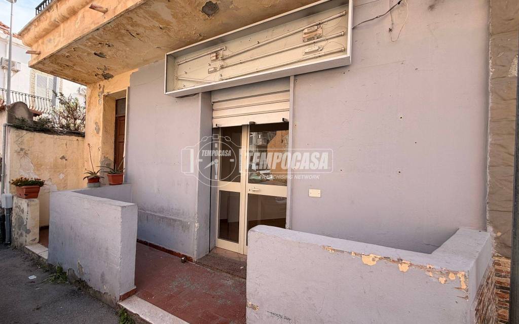 negozio in affitto a Messina in zona Tremestieri