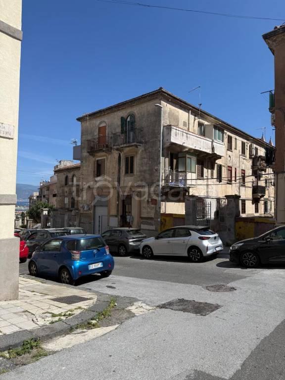 appartamento in affitto a Messina in zona Centro Storico