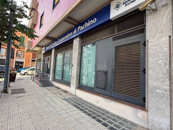 negozio in affitto a Messina