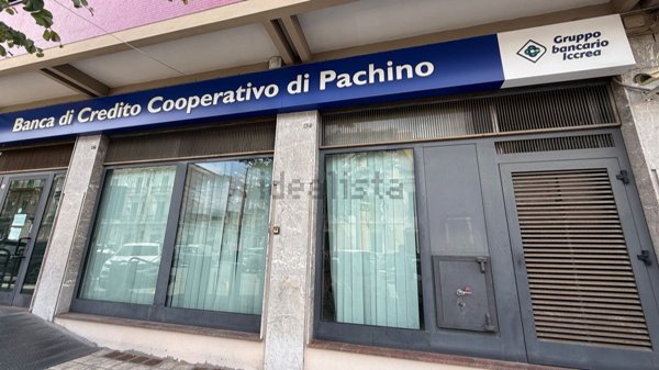 locale commerciale in affitto a Messina