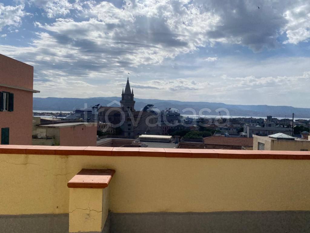 appartamento in affitto a Messina in zona Centro Storico