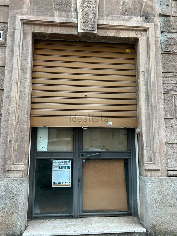 locale commerciale in affitto a Messina in zona Centro Storico