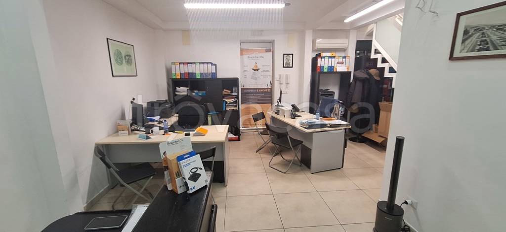 negozio in affitto a Messina