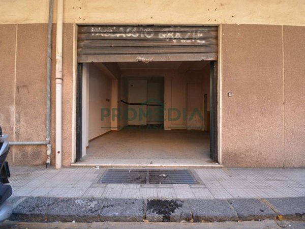negozio in affitto a Messina