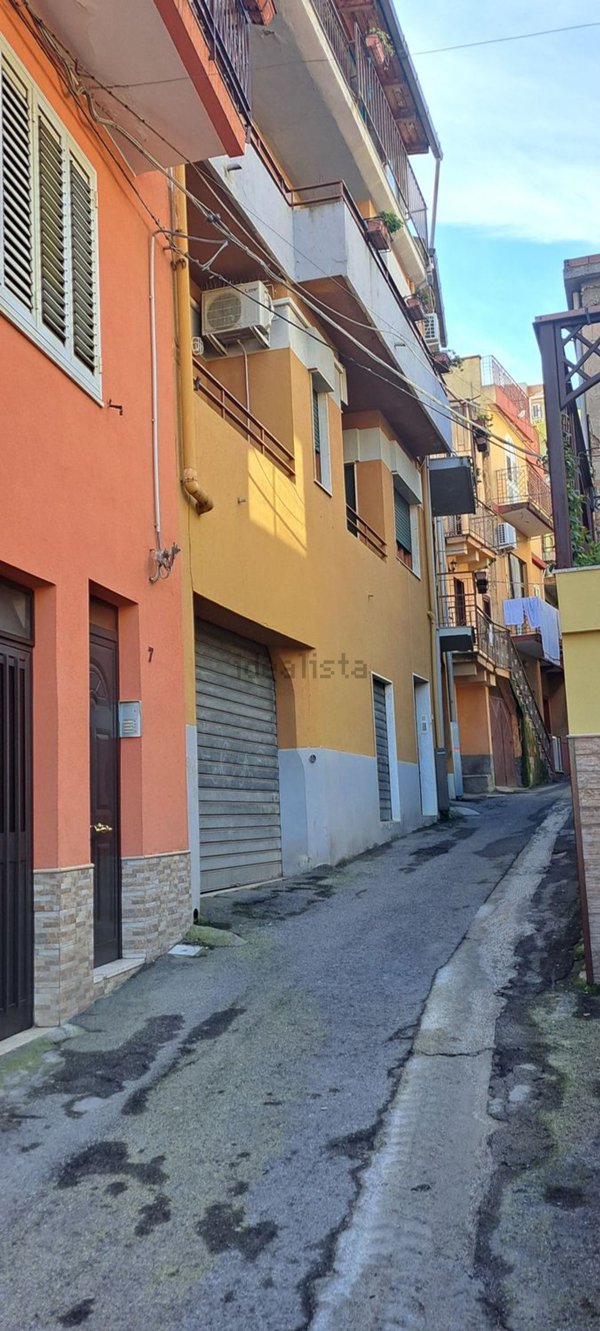 appartamento in affitto a Messina in zona Santo Stefano di Briga