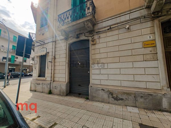 locale commerciale in affitto a Messina