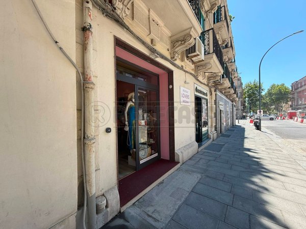 negozio in affitto a Messina