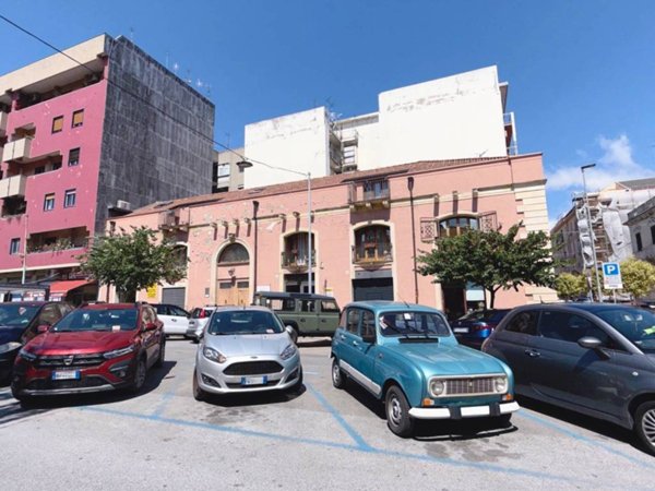 locale commerciale in affitto a Messina in zona Centro Storico