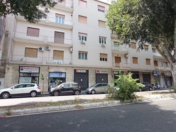 negozio in affitto a Messina