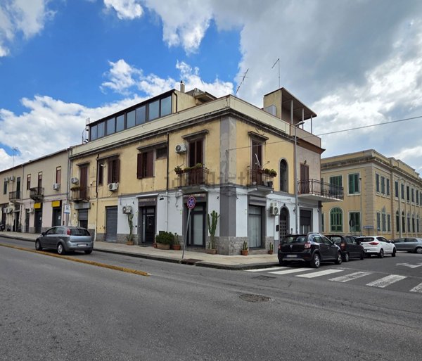 locale commerciale in affitto a Messina