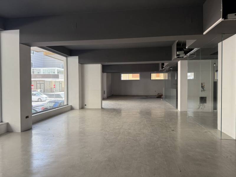 locale commerciale in affitto a Milazzo