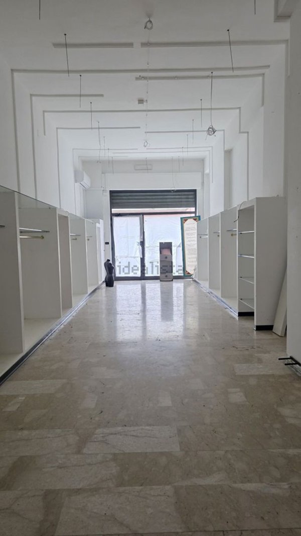 locale commerciale in affitto a Milazzo