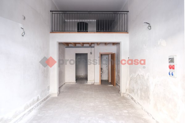 locale commerciale in affitto a Milazzo