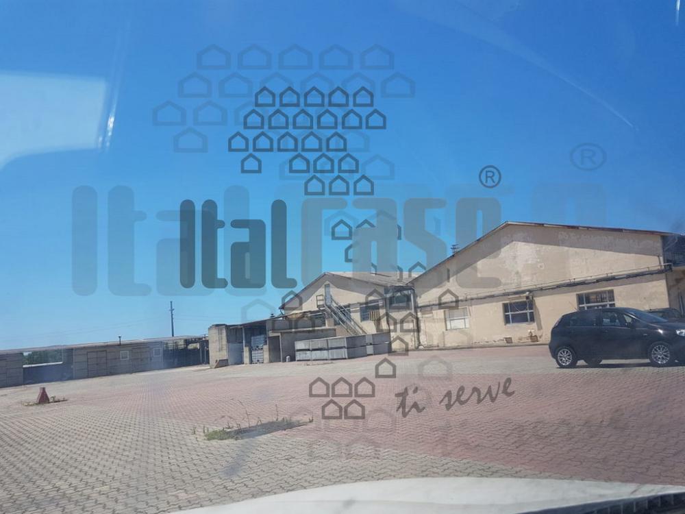 locale commerciale in affitto a Milazzo