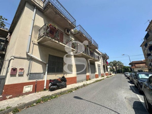 locale commerciale in affitto a Pace del Mela in zona Giammoro