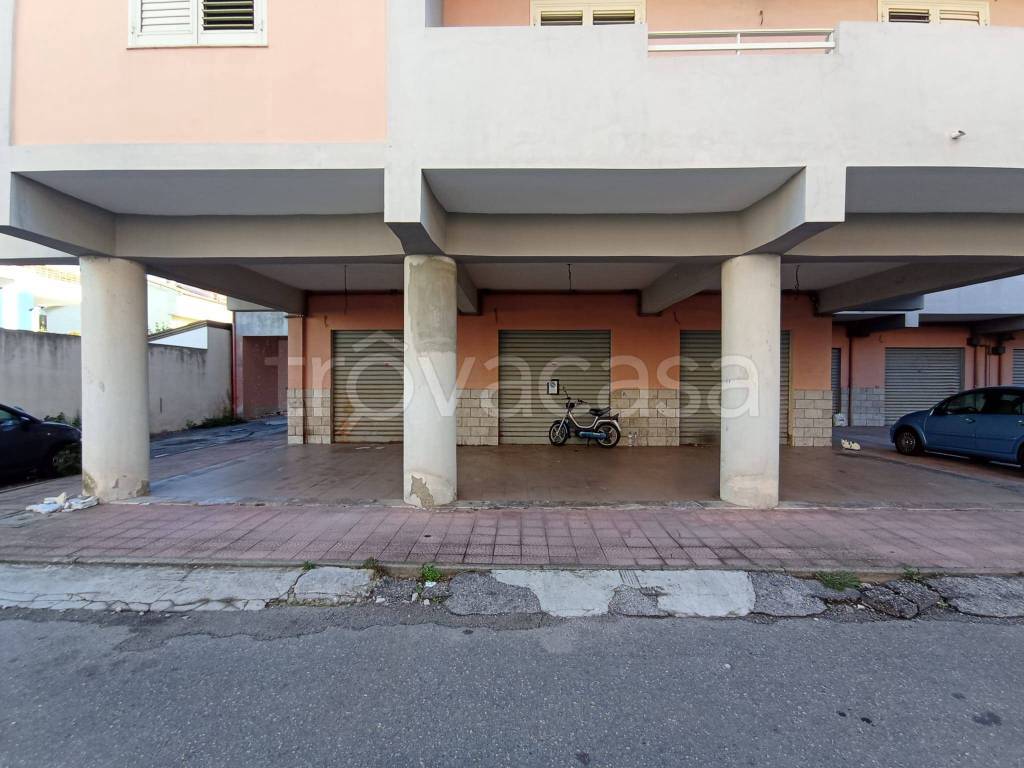 locale commerciale in affitto a Pace del Mela in zona Giammoro