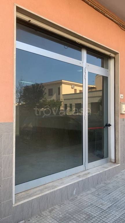 negozio in affitto a Pace del Mela in zona Giammoro