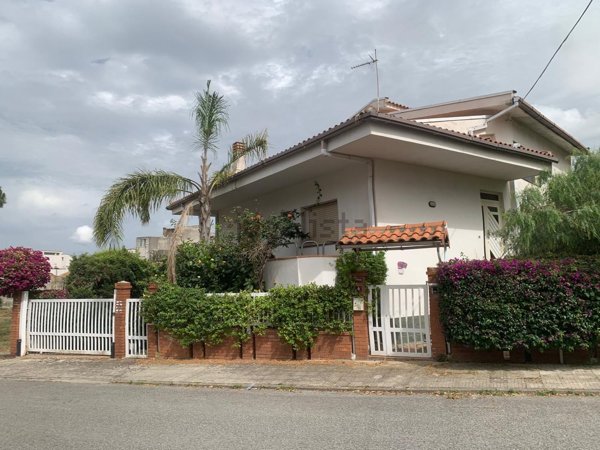 casa indipendente in affitto a Pace del Mela