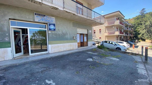locale commerciale in affitto a Patti