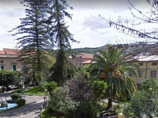 locale commerciale in affitto a Patti