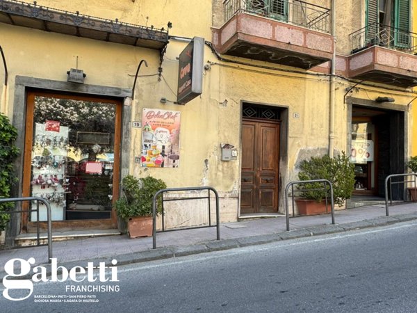 locale commerciale in affitto a Patti