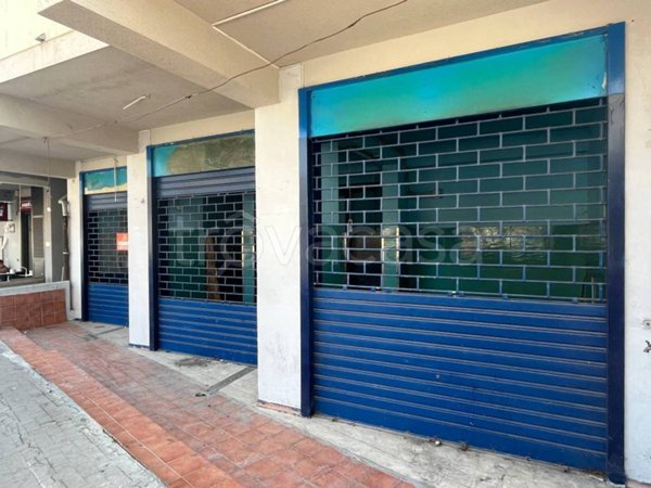 negozio in affitto a Roccalumera