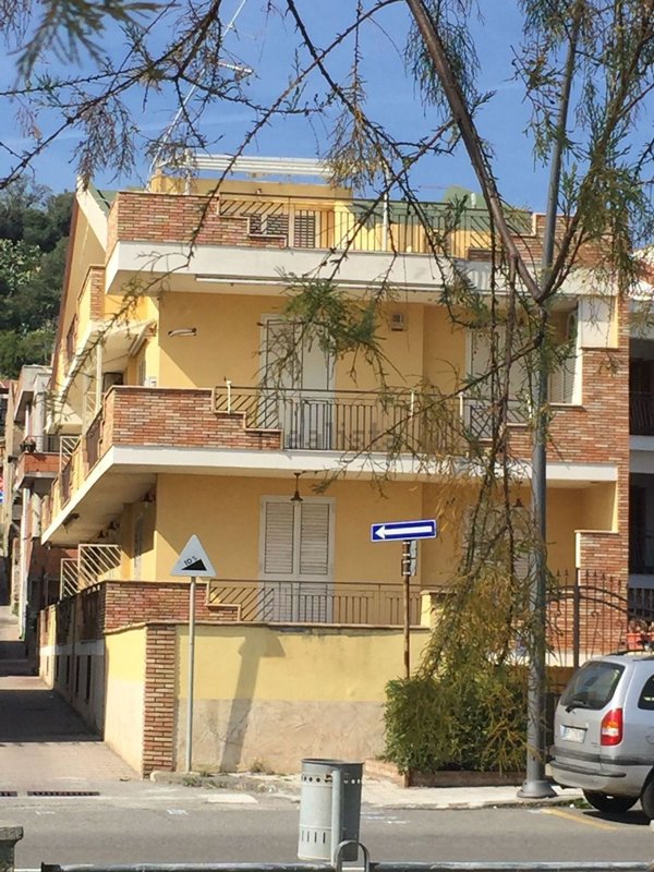 appartamento in affitto a Roccalumera