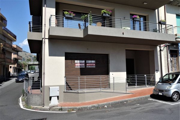 locale commerciale in affitto a Roccalumera