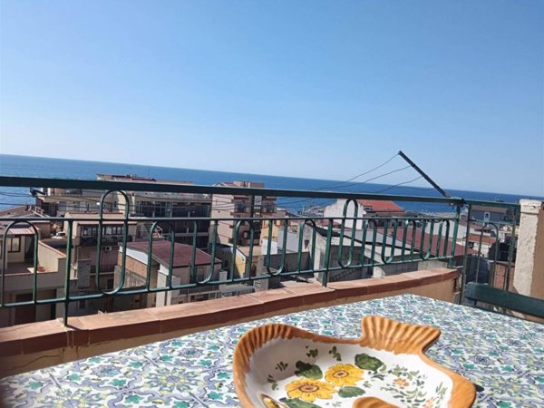 appartamento in affitto a Roccalumera