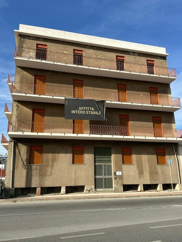 intera palazzina in affitto a San Filippo del Mela in zona Archi