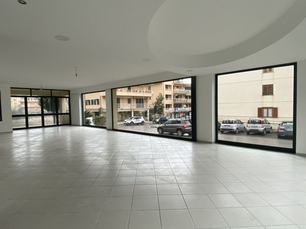 locale commerciale in affitto a Sant'Agata di Militello