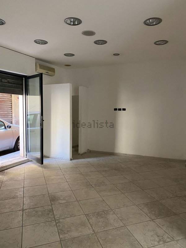 locale commerciale in affitto a Sant'Agata di Militello