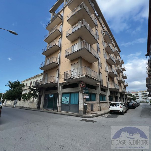locale commerciale in affitto a Sant'Agata di Militello