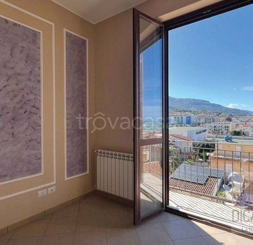appartamento in affitto a Sant'Agata di Militello