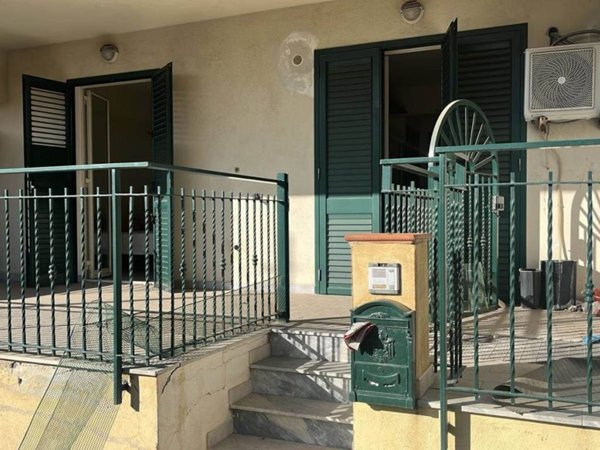 appartamento in affitto a Santa Teresa di Riva