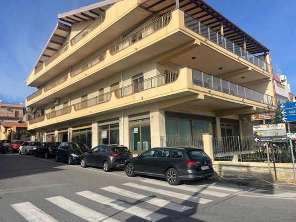 ufficio in affitto a Santa Teresa di Riva