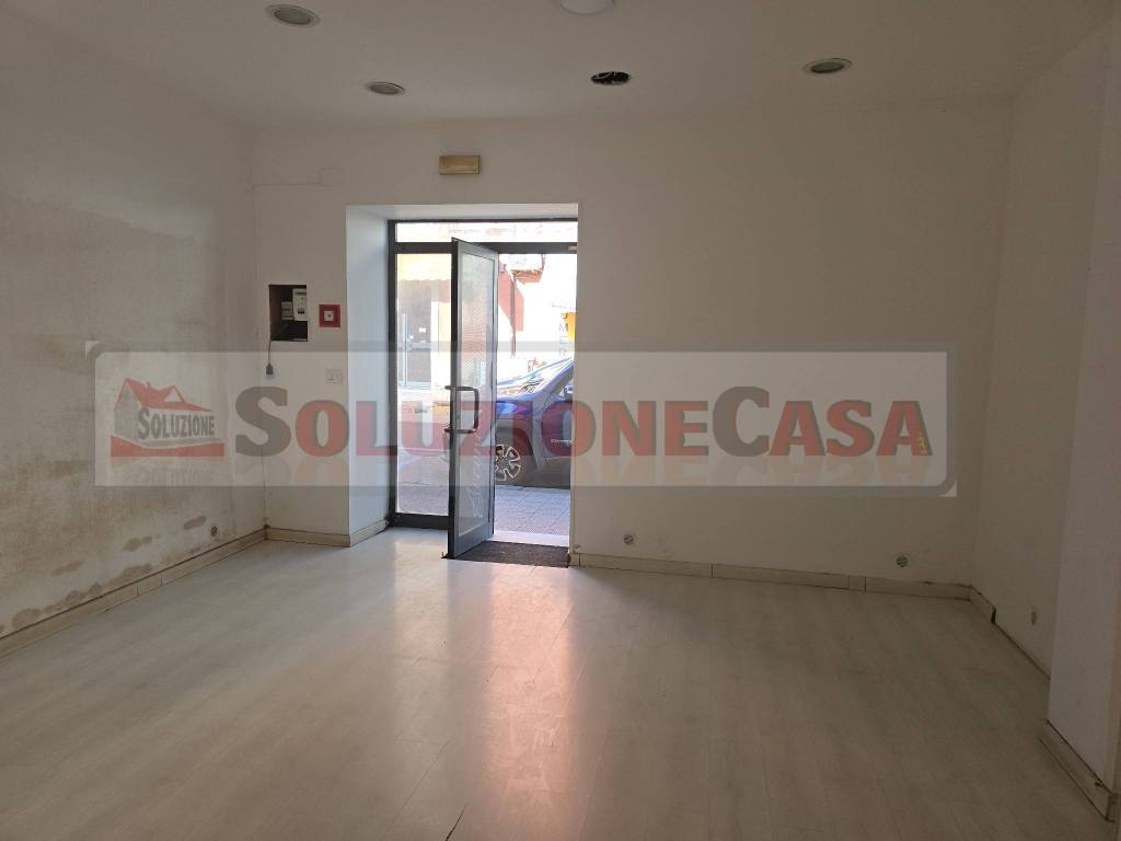 negozio in affitto a Santa Teresa di Riva