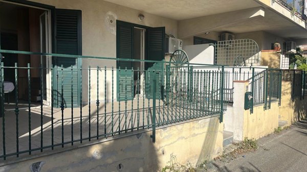 appartamento in affitto a Santa Teresa di Riva