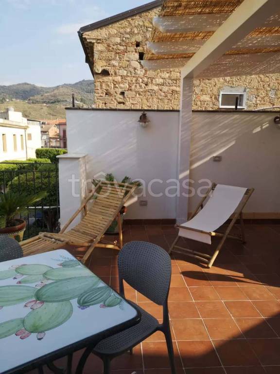 appartamento in affitto a Santo Stefano di Camastra