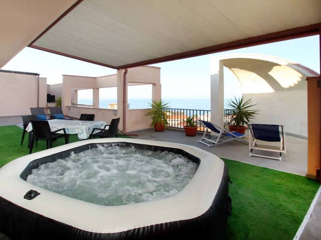 appartamento in affitto a Santo Stefano di Camastra