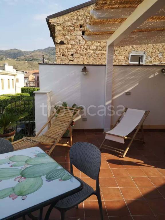 appartamento in affitto a Santo Stefano di Camastra