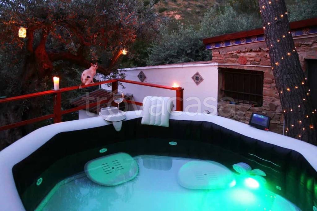 appartamento in affitto a Santo Stefano di Camastra