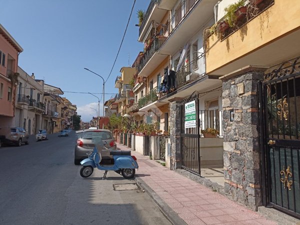locale commerciale in affitto a Taormina in zona Trappitello