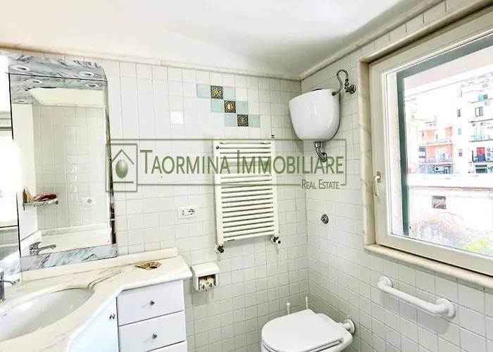 casa indipendente in affitto a Taormina