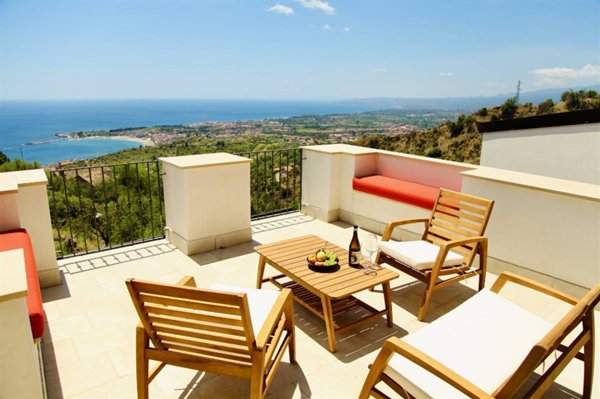 casa indipendente in affitto a Taormina