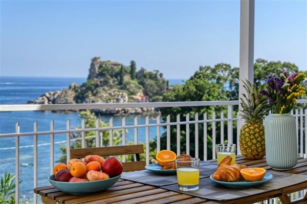 appartamento in affitto a Taormina in zona Mazzeo