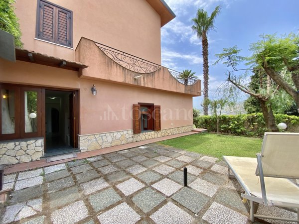 casa indipendente in affitto a Taormina in zona Trappitello