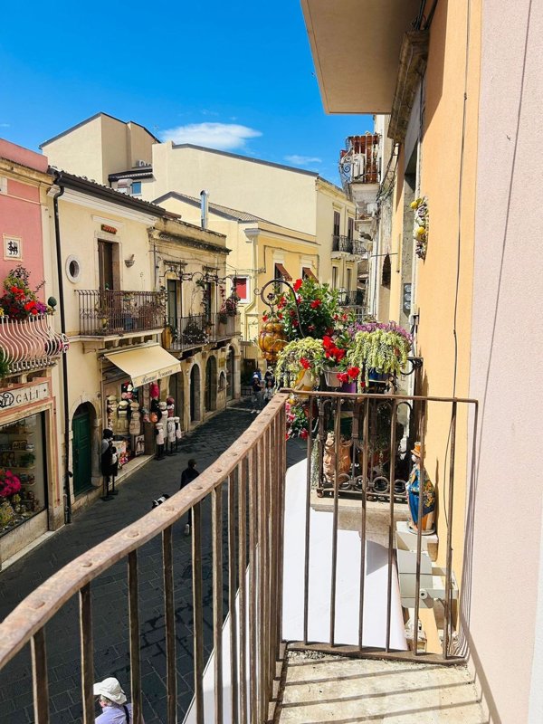 appartamento in affitto a Taormina