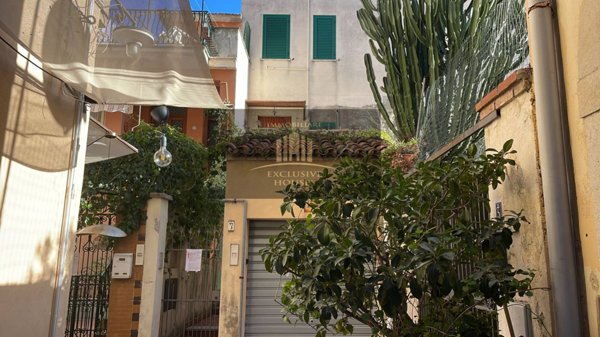 appartamento in affitto a Taormina in zona Villagonia